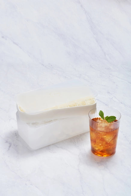 Peak Ice Tray Bucket
