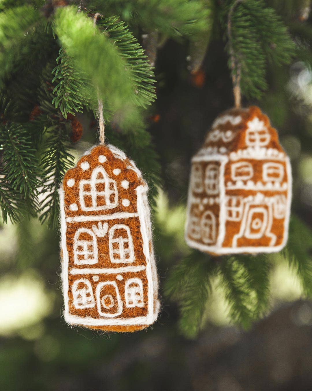 Dutch House Ornament: Tudor House